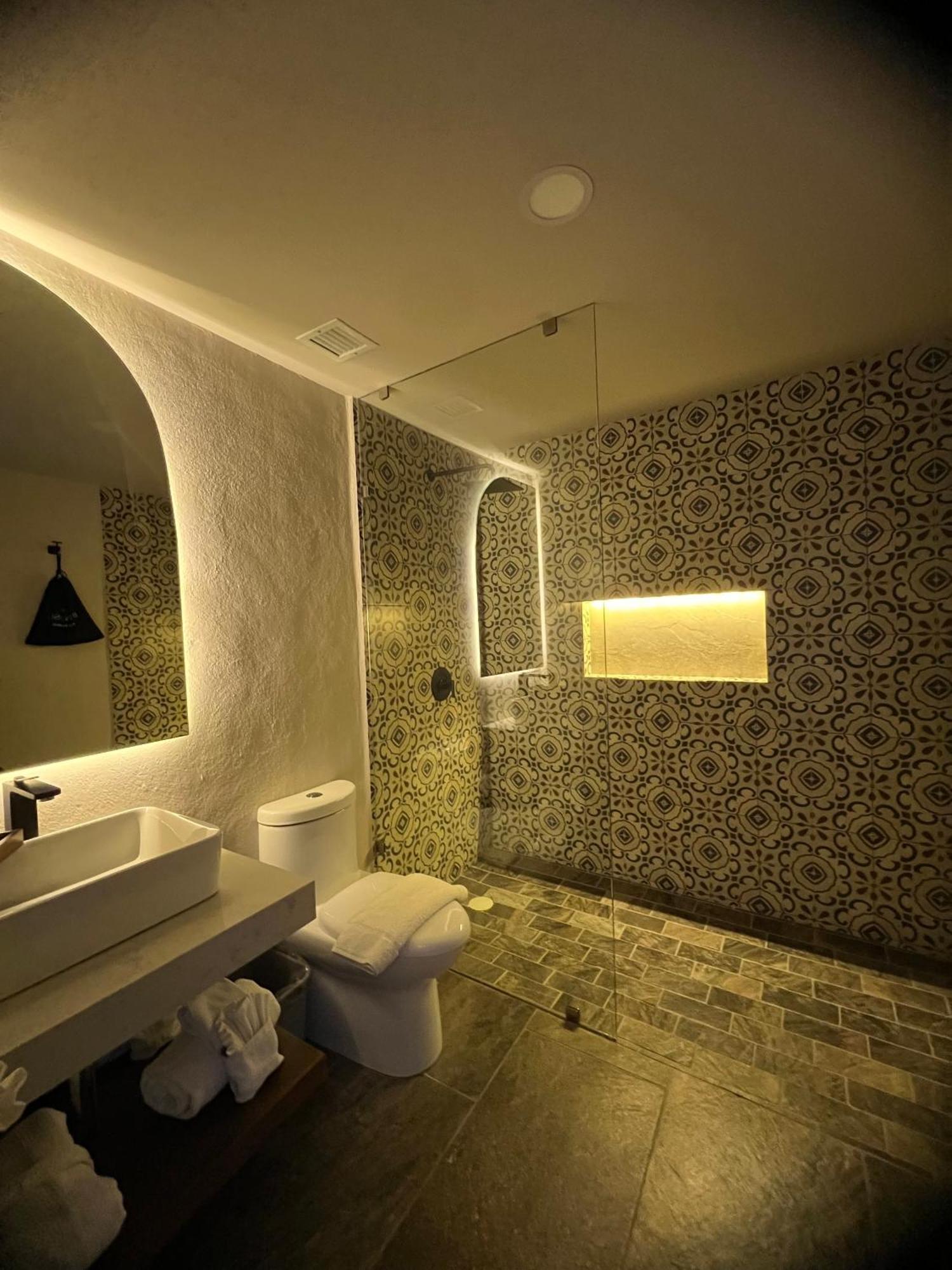 Hotel Boutique Divino Sol Leon Ngoại thất bức ảnh